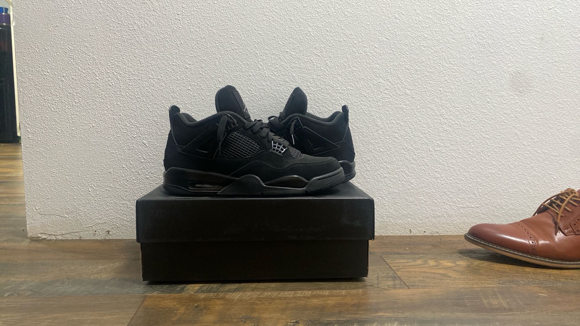Black Cat Jordan 4 Size 11