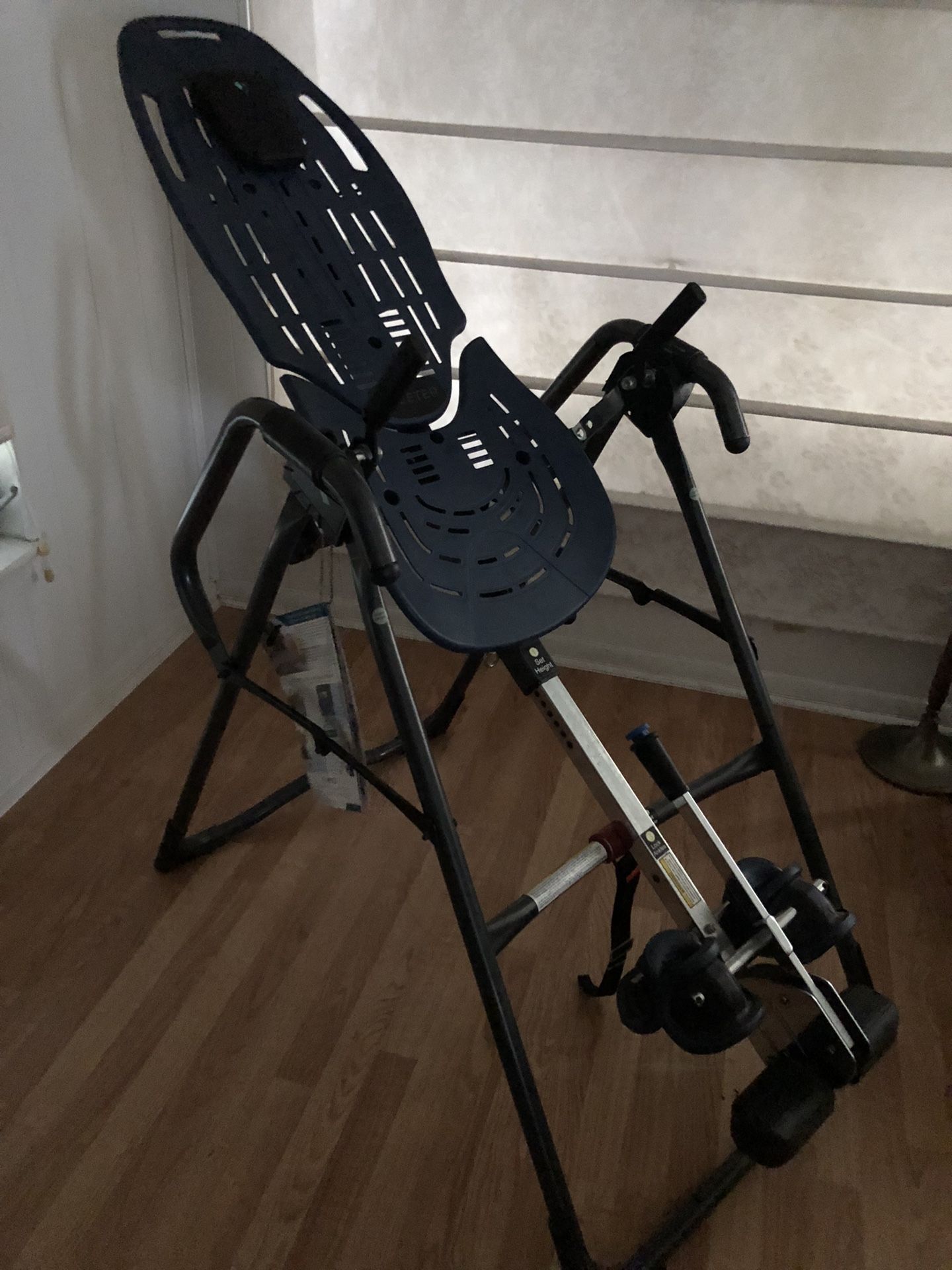 Teeter Inversion Table