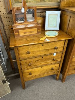 Small Antique 3 Drawer Dresser