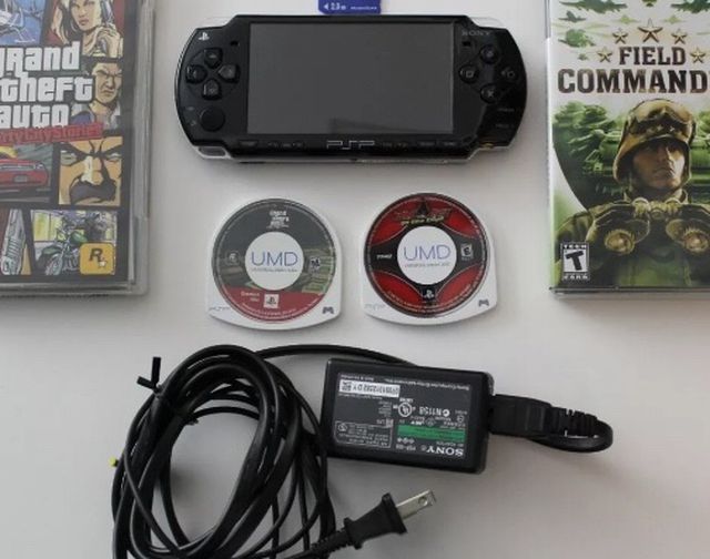 PSP 2001 Tested Plus 4 Games 2gig Card