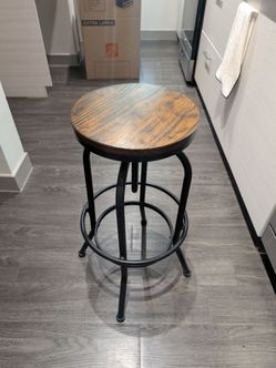 SET OF 4 Barstools dark wood and black