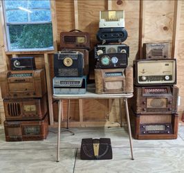 LOT of Vintage Antique Vacuum Tube Table Radios