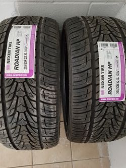 Selling 4 tires and 4 wheels. Two tires are brand new. They are Nexxen. The 2 front tires are thinner than the bk tires. Chrysler 300 '17