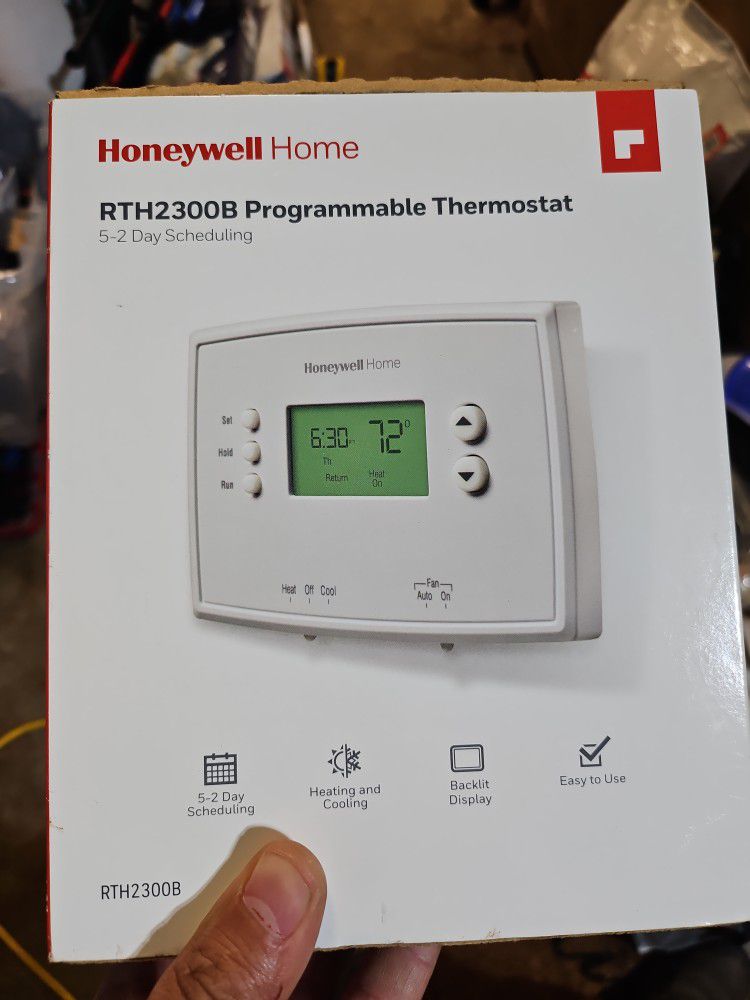 Programmable Thermostat RTH2300B