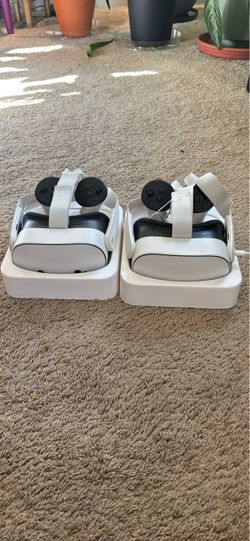 Meta Quest 3s VR Headsets with Controllers – Lot of 2