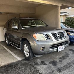 2008 Nissan Pathfinder SE V6 2WD