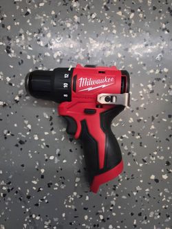 Milwaukee M12 Drill Driver