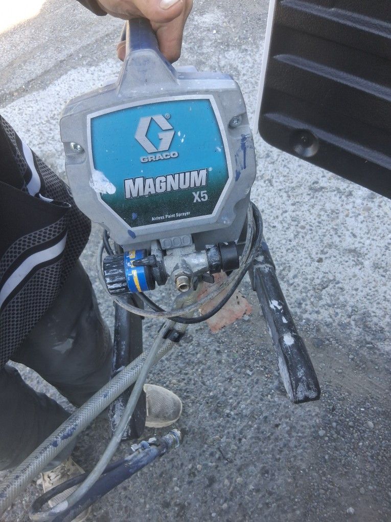 Graco Magnum X5 3000 Psi Paint Sprayer