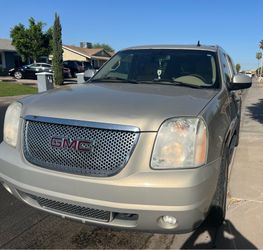 “2007 Yukon Denali – 6.2 V8 – Motor bueno – Transmisión dañada”