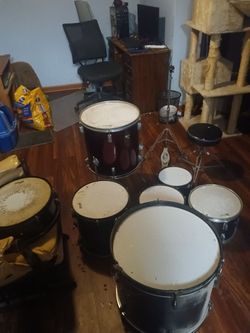 Adult drums & accessories