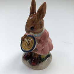 Royal Doulton Bunnykins “Helping Mother “