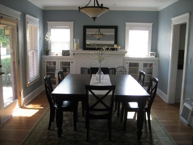 Pottery barn Amherst dining table