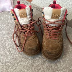 Kids Size 6 Ugg 