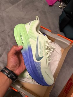 Nike Vomero 18s size 9.5 men