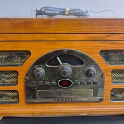 CROSLEY TURNTABLE CR66
