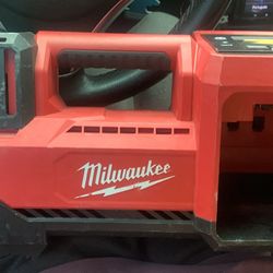 Milwaukee Inflator W/battery