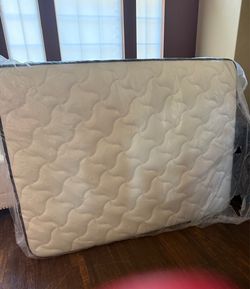 New Queen Rose 12-Inch Medium Pillow Top Hybrid Mattress