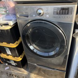 Lg Steam  Gas dryer  Excellent working condition  Heavy duty  W27 D31 H53 including pedestal 7.3 cu ft 3  months warranty parts and labor only  I can 
