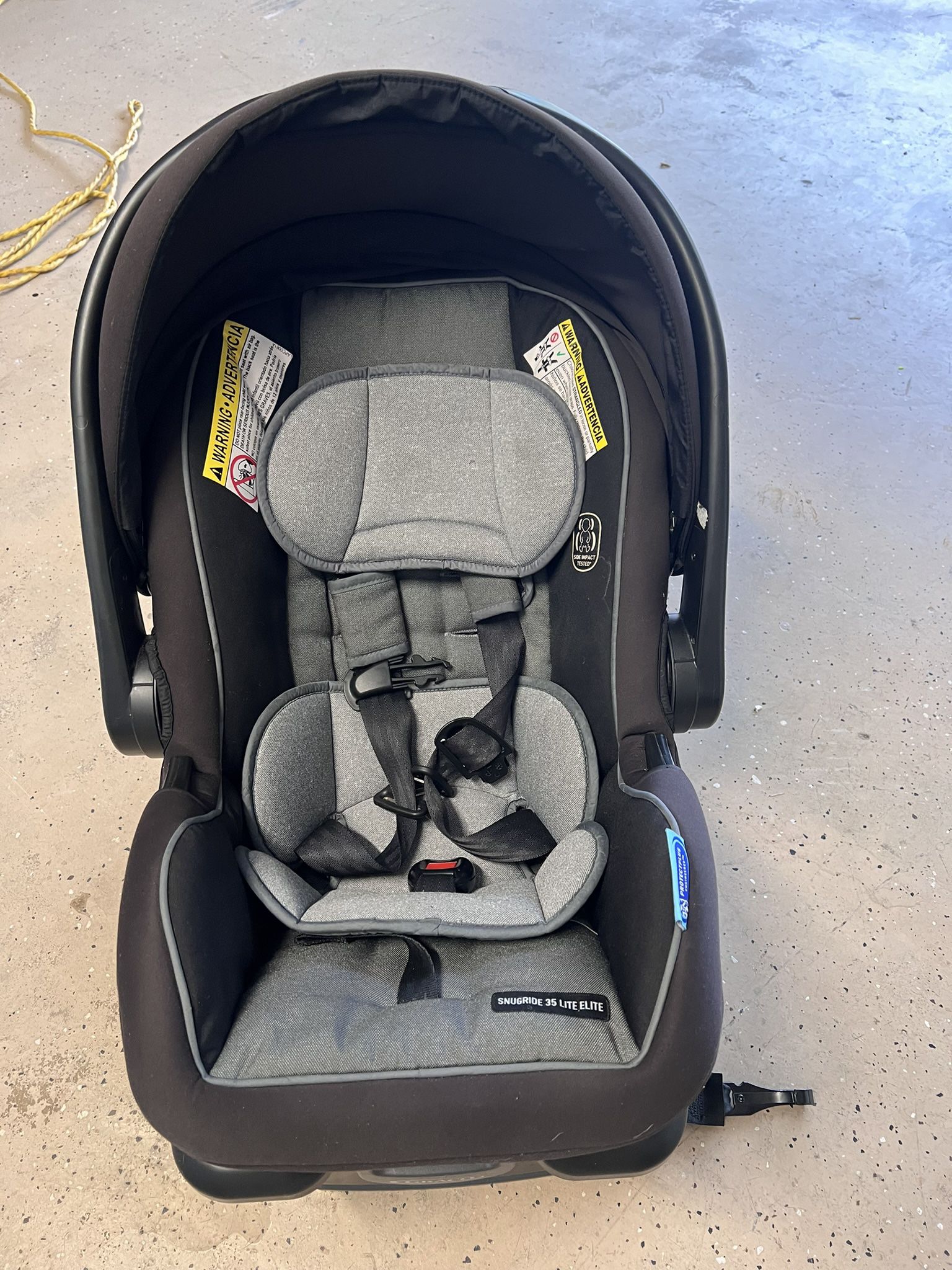 Graco SnugRide 35 Lite Infant Car Seat With Base