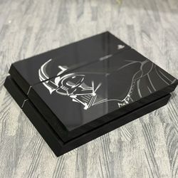 PS4: Darth Vader Limited Edition 