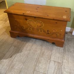 Lane Cedar Chest 1989