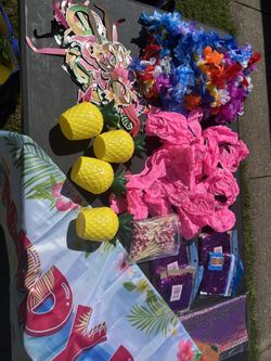 Hawaiian Party Supplies