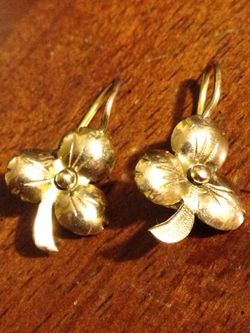 10k solid gold flowers earring HIGTH 1" width 1/2"