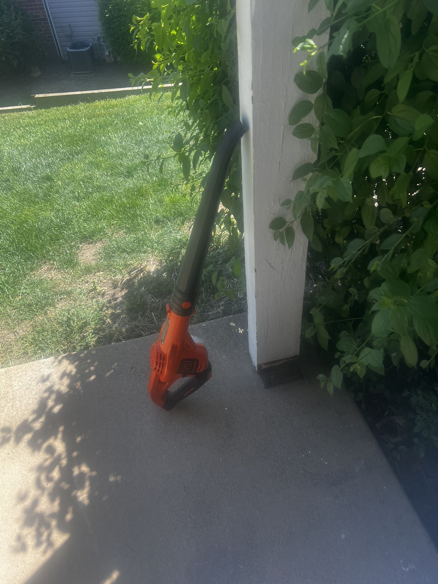 Leaf Blower