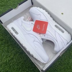 New Nike X Supreme Air Force 1 White Size 9.5M