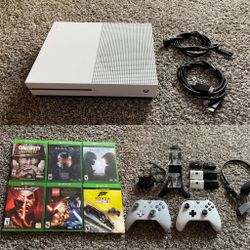 Xbox One S 500GB Bundle With Games, Controllers, & Accessories for Sale in  Renton, WA - OfferUp