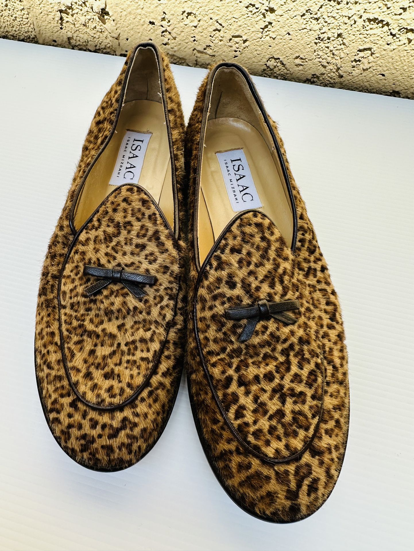 Isaac Mizrahi Brown Animal Print Calf Hair And Leather Loafers Flats Size 7.5M Lightly worn nice condition no visible flaws ,The inside of the shoes