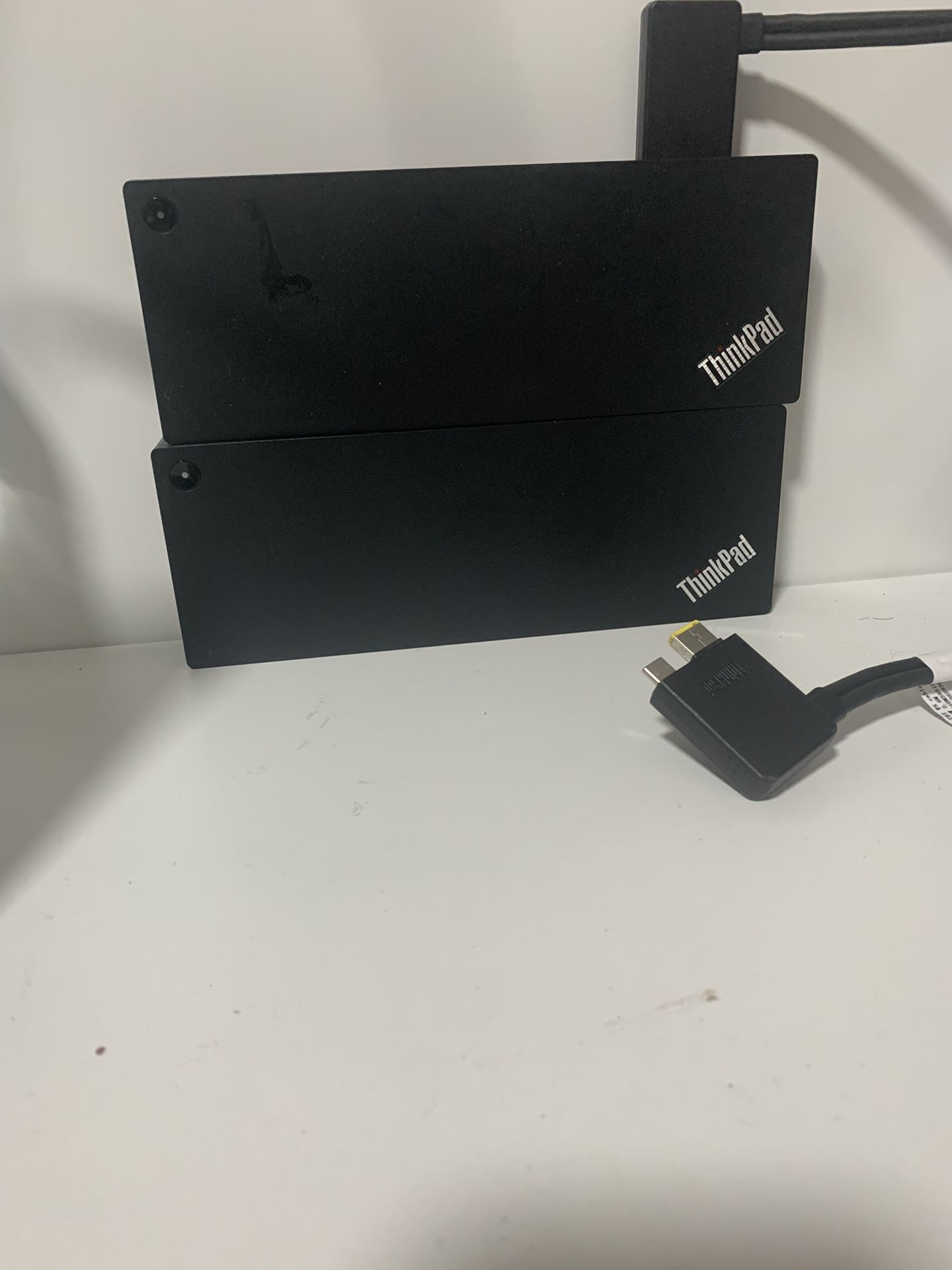 2x Thinkpad Thunderbolt 3 Workstation Dock