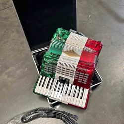 Button accordion GCF 32 buttons