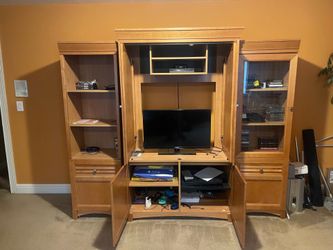 Beautiful hutch available