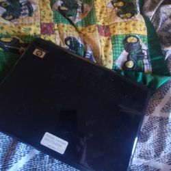 Used LIKE NEW HP LAPTOP (NEEDS CORD)
