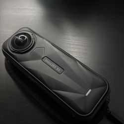 Insta360 x5