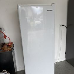freezer 6.5 cu ft