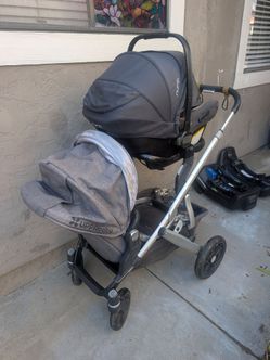Uppababy Vista Stroller with Nuna Car seat