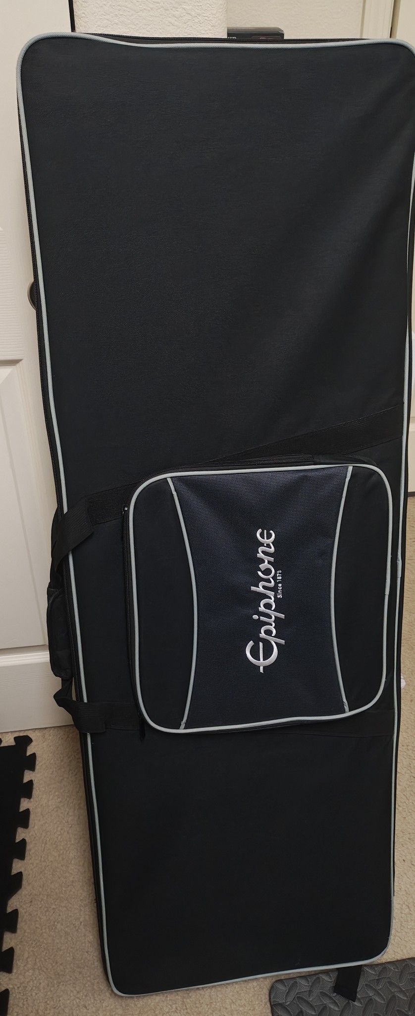 Electric Guitar - Epiphone Explorer