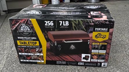 Pit Boss Pro Series 256 Portable Pellet Grill