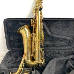 Yamaha Saxophone With Case And Engraving On Body