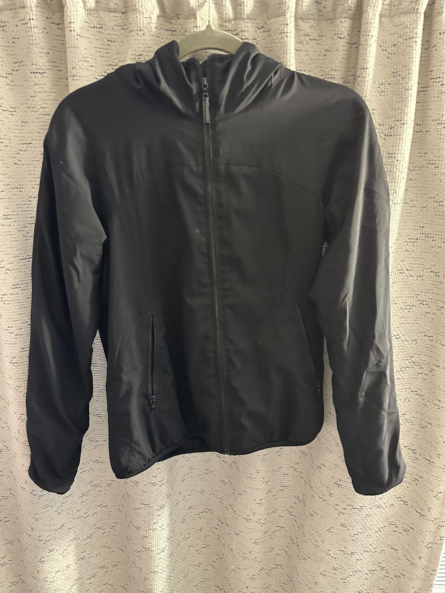 UNIQLO WINDBREAKER