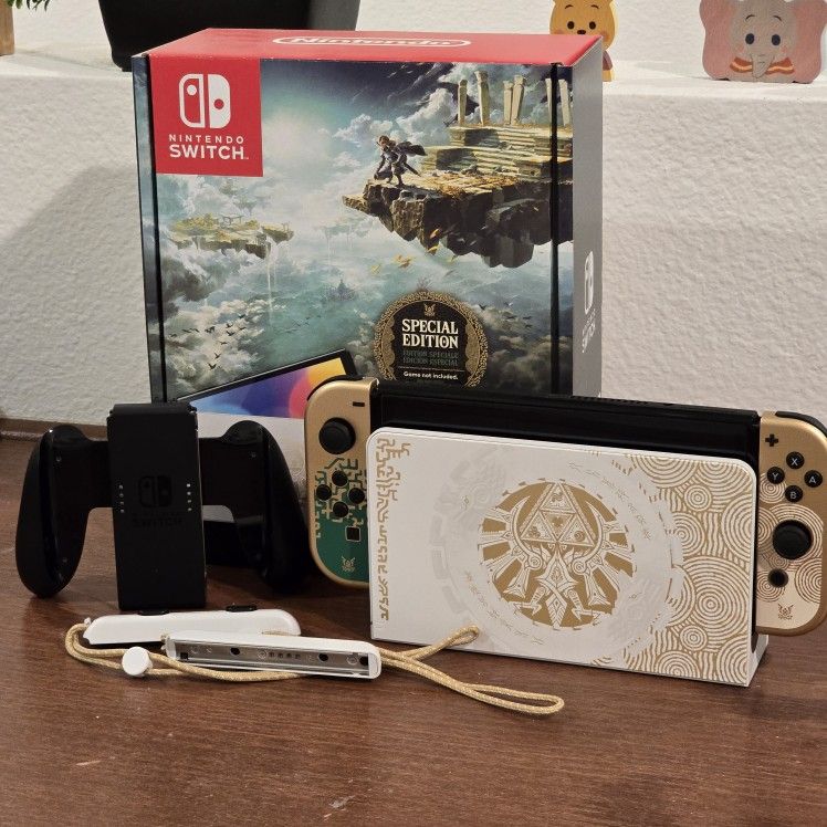 Nintendo Switch OLED Console Legend of Zelda: Tears of the Kingdom Edition