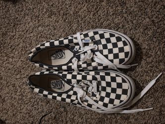 Checkered vans size 5.5