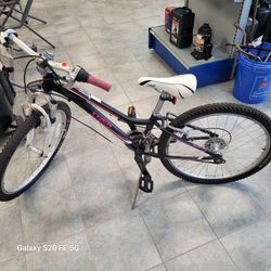 TREK BICYCLE  # MT220.