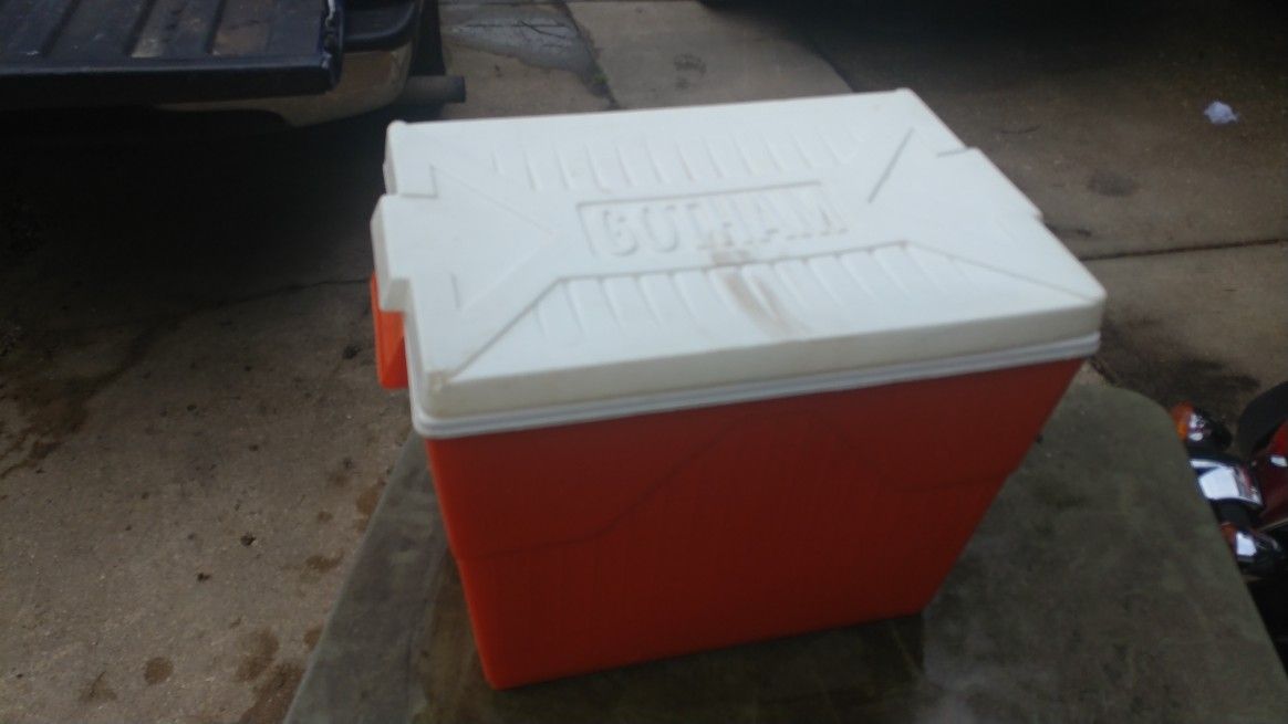 Vintage GOTHAM ice chest cooler