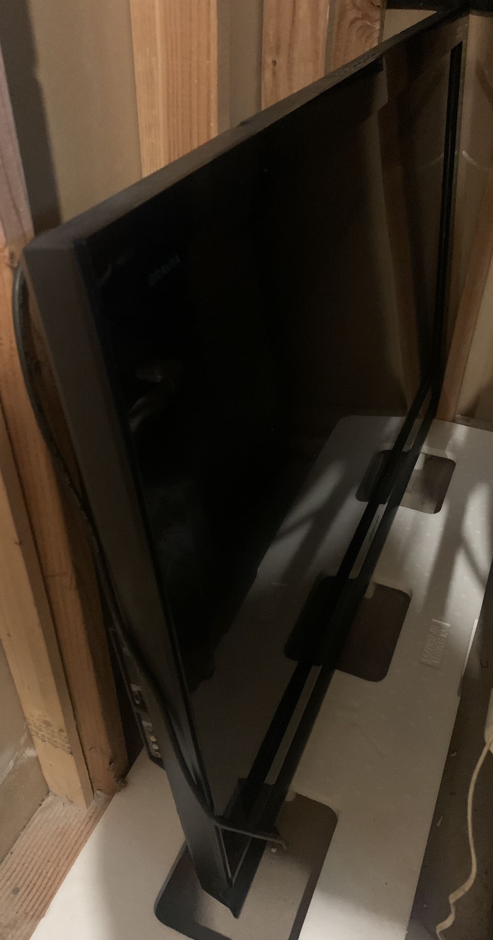Sony Flat Screen TV. Approx 12 Years Old