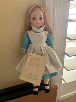 Alice in wonderland madame Alexander doll