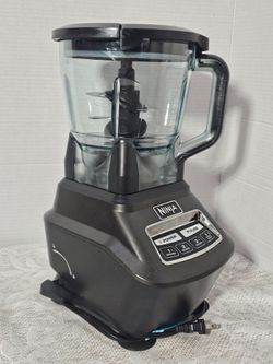 Ninja Professional 1500 Watt Blender BL770-30...