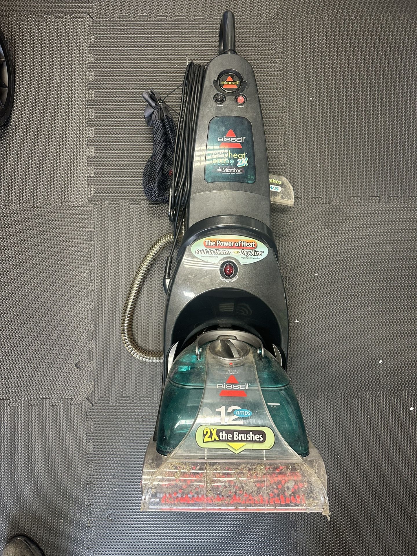 Bissell carpet shampooer cleaner
